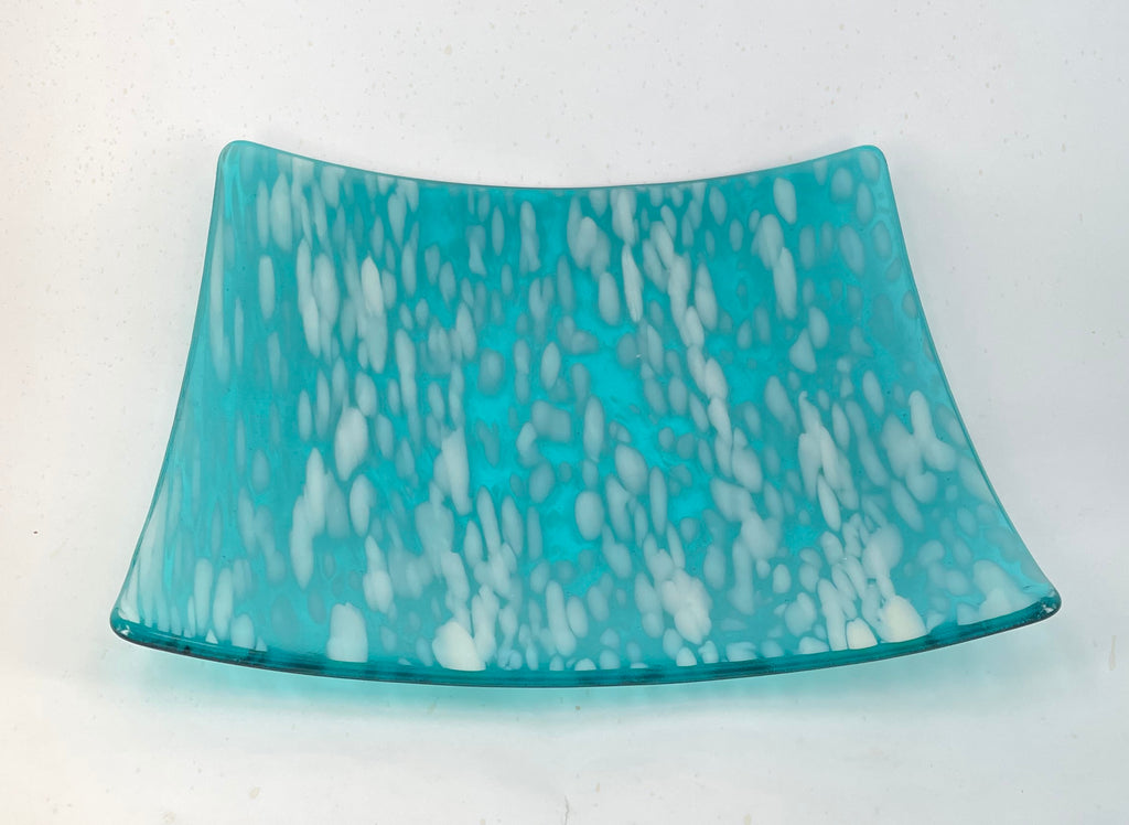 Handmade Glass Platters: Add a Unique Touch to Your Home Decor