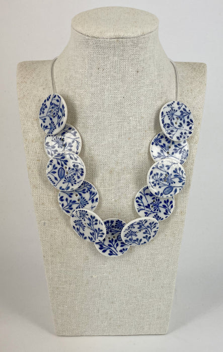 Fine porcelain necklace